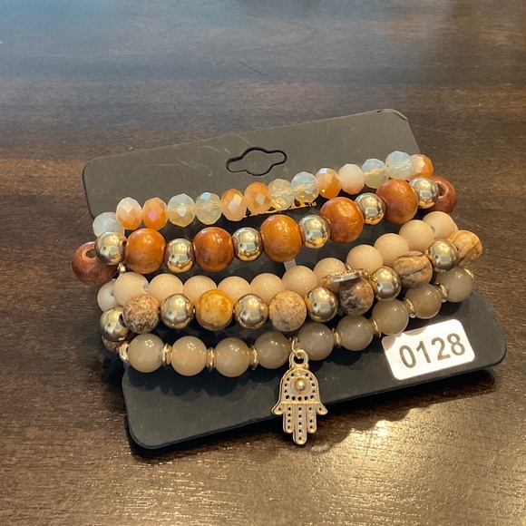 #0128 NWT NOIR BEADED BRACELET SET  WITH CHARMS - Picture 2 of 2